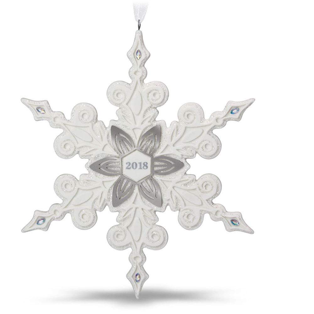 Porcelain Snowflake Christmas Ornament M187