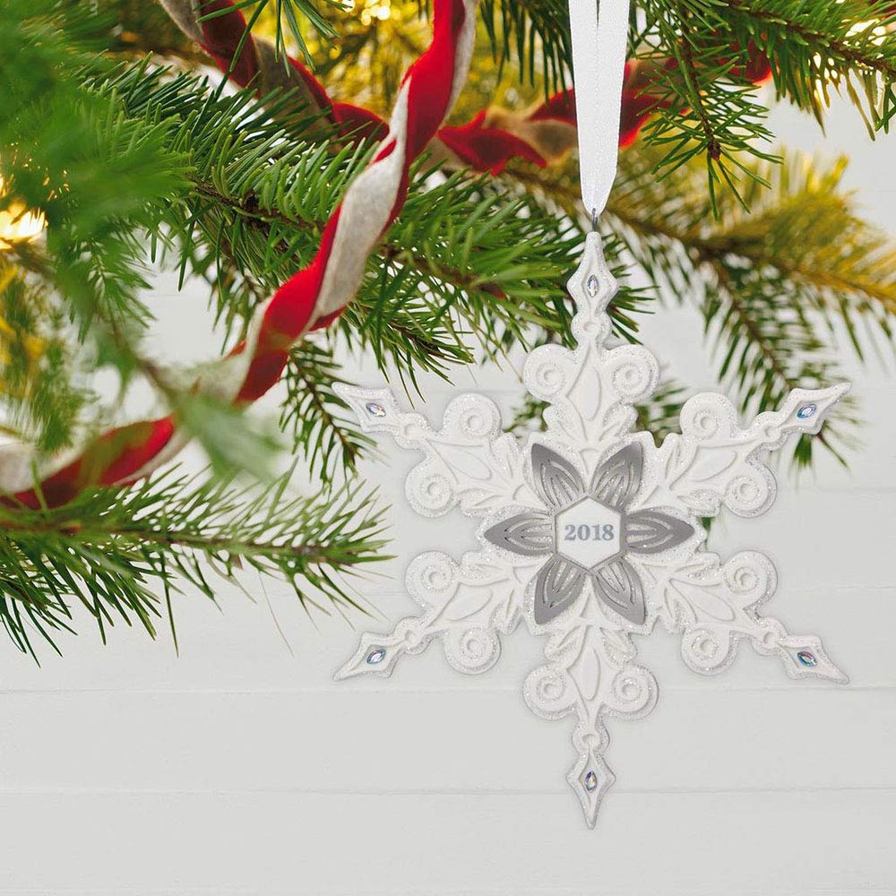 Porcelain Snowflake Christmas Ornament M187